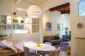 Dining - Agnolo First two bedrooms apartment close to Duomo free wi fi and A/C (Firenze)