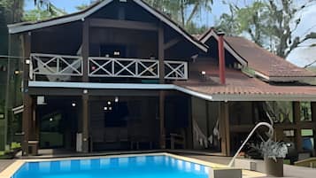 Villa | Basseng | Utendørsbasseng