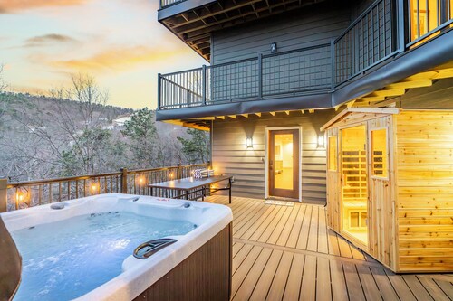 New Build with Amazing Views in Massanutten