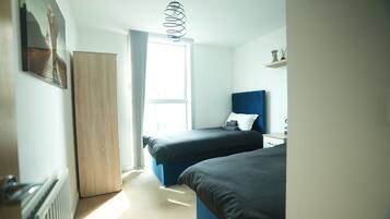 Apartment | 2 bedrooms, iron/ironing board, free WiFi, bed sheets