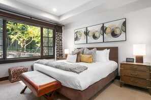 3 bedrooms, iron/ironing board, WiFi, bed sheets - NEW! 208 - Three Bedroom Flagstaff (Park City)