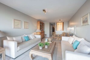 Apartment | Living area - Apartment in Knokke-heist With Sea Views (Knokke-Heist)
