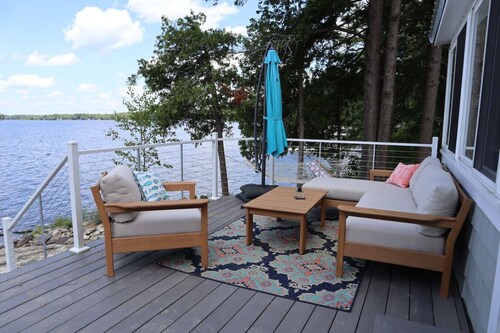 The sunset cottage on Pushaw Lake!