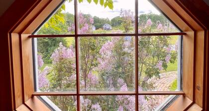 Modern Lakeside Home