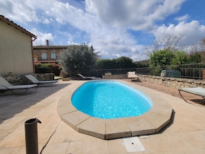 Indoor pool, outdoor pool - Family home with jacuzzi, swimming pool and gym (Apt)