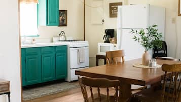 Family Cabin | 2 bedrooms, laptop workspace, iron/ironing board, free WiFi