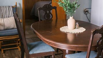 Family Cabin, 2 Bedrooms, Kitchen | 2 bedrooms, laptop workspace, iron/ironing board, free WiFi