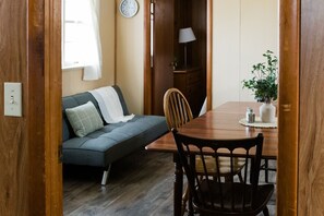 家庭小屋, 2 間臥室, 廚房 | 2 間臥室、筆電工作空間、熨斗/熨衣板、免費無線上網