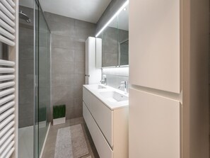 Bathroom - Sunny Stay by the Seaside (Knokke-Heist)