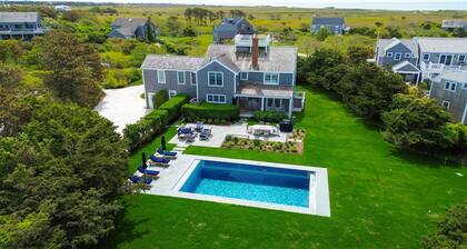 Spacious 6-bedroom House w/ Pool - Walk to Beach!