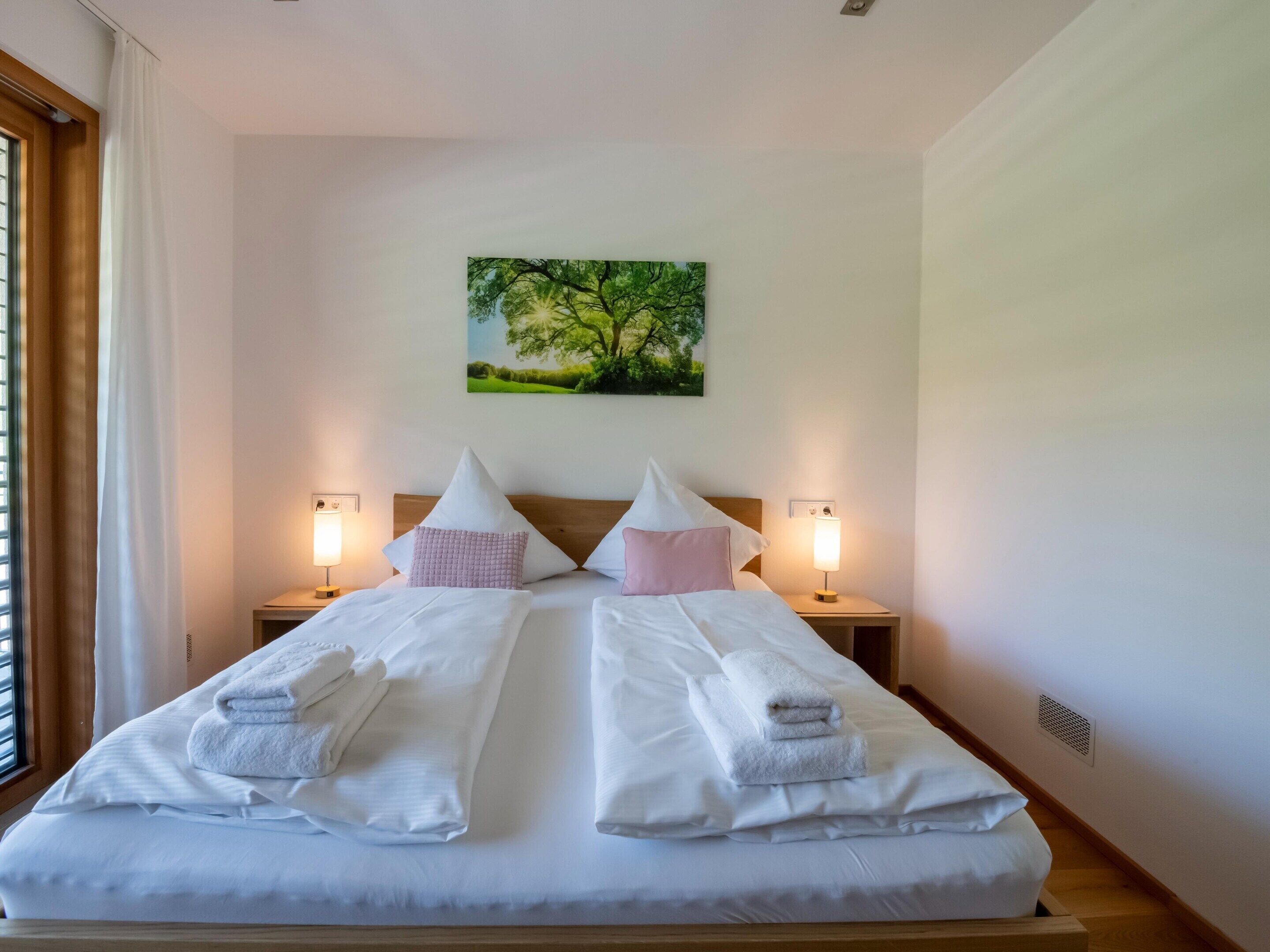 Apartment | 3 bedrooms, individually furnished, bed sheets