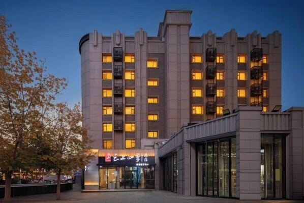 Exterior - Home Inn Cloud Four Seasons Hotel (Taiyuan Liuxiang Bell Tower Street Scenic Area Branch) (Taiyuan)