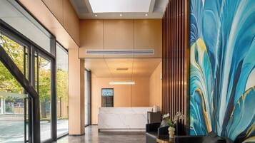 المنشأة من الداخل