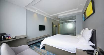 Home Inn Cloud Four Seasons Hotel (Taiyuan Liuxiang Bell Tower Street Scenic Area Branch)