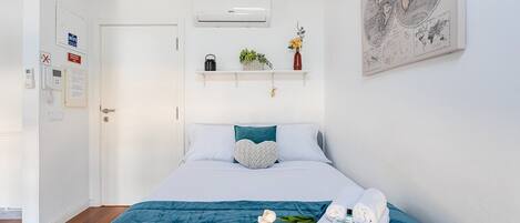 Bügeleisen/Bügelbrett, Internetzugang, Bettwäsche