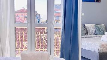 2 Schlafzimmer, Schreibtisch, Bügeleisen/Bügelbrett, kostenloses WLAN
