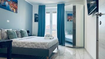 2 slaapkamers, een bureau, een strijkplank/strijkijzer, gratis wifi
