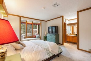 2 Schlafzimmer, Schreibtisch, Bügeleisen/Bügelbrett, kostenloses WLAN
