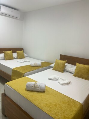 Espace de travail pour ordinateur portable, rideaux occultants