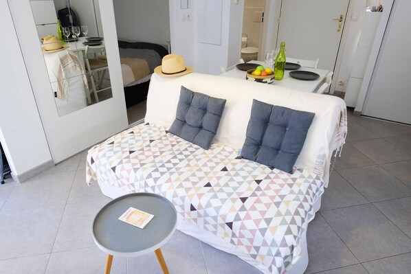 1 bedroom, iron/ironing board, WiFi, bed sheets