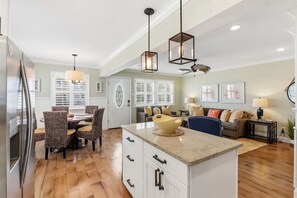 Interior - Cozy 3BR/2BA Condo – 5 Minute Walk to Beach & Boardwalk (Ocean City)