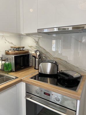 Mikrowelle, Ofen, Herdplatte