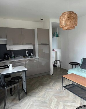 Interior - Charming 2 rooms near Basilica of Saint-Denis (Saint-Denis)