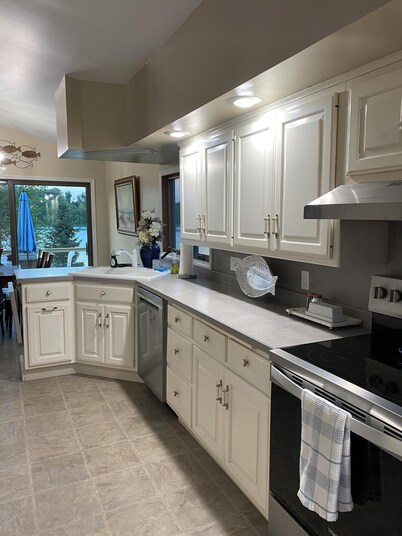 Spacious 4-bedroom 3-bathroom lake house on Shriner Lake in Columbia City.