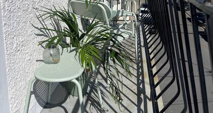 100% renovated 4/6P apartment!