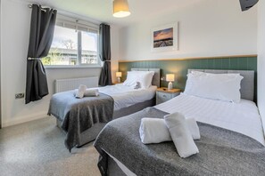3 Schlafzimmer, Reisekinderbett, kostenloses WLAN, Bettwäsche