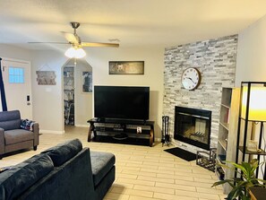 Smart TV, fireplace, books - Charming 3-bedroom house with Pool in superb Fort Walton Beach (Fort Walton Beach)