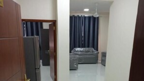 Economy appartement, 3 slaapkamers, schoonmaakservice | Woonruimte | Ledtelevisie