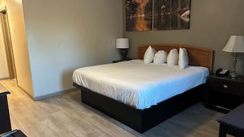 Bureau, espace de travail pour ordinateur portable, rideaux occultants