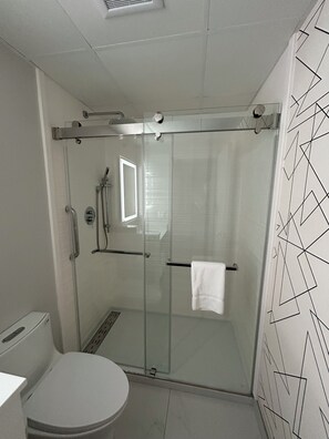 Bathroom - Park Inn (Colchester)