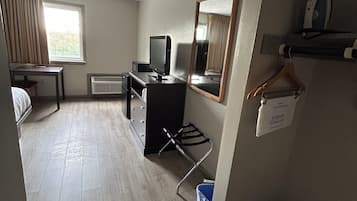 Standard Single Room | Desk, laptop workspace, blackout curtains, iron/ironing board