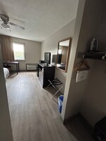 Standard Single Room, 1 Queen Bed | Desk, laptop workspace, blackout drapes, iron/ironing board