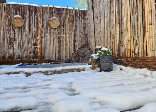 Cabaña con jacuzzi exterior