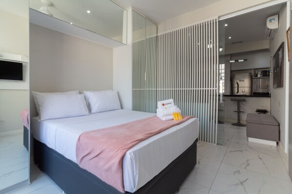 1 chambre, fer et planche à repasser, lit parapluie, Wi-Fi gratuit