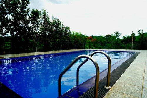 Two Bedroom Orchid Villa by Kananke