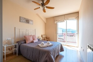 4 bedrooms, WiFi, bed sheets - Ca l'Agnès: tranquility and nature (Oliana)