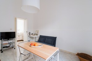 TV - Solosud by BarbarHouse (Lecce)