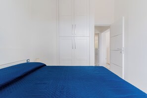 2 bedrooms, iron/ironing board