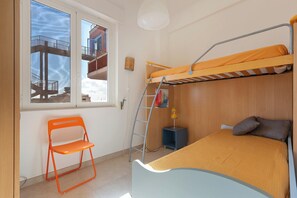 2 bedrooms, iron/ironing board
