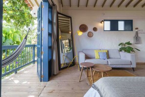 Standard Suite, Balcony | Hypo-allergenic bedding, free WiFi, bed sheets - Hotel Plantación (Jardín)