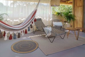 Superior Suite, Patio | Hypo-allergenic bedding, free WiFi, bed sheets - Hotel Plantación (Jardín)