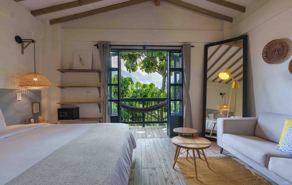 Standard Suite, Balcony | Hypo-allergenic bedding, free WiFi, bed sheets - Hotel Plantación (Jardín)