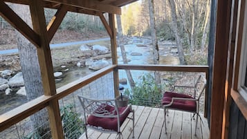 Comfort Cabin, 1 Double Bed, Non Smoking, Overwater | 1 bedroom, free WiFi