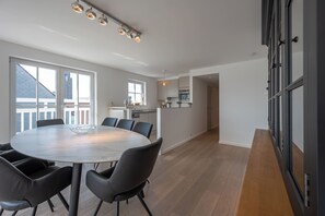 Apartment | Dining - Apartment in Knokke Near Lippenslaan (Knokke-Heist)