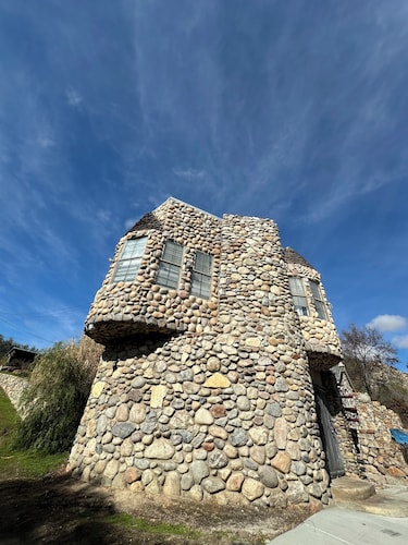 Enchanting Castle with Nature View to Relax