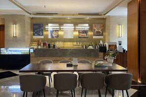 ロビーラウンジ